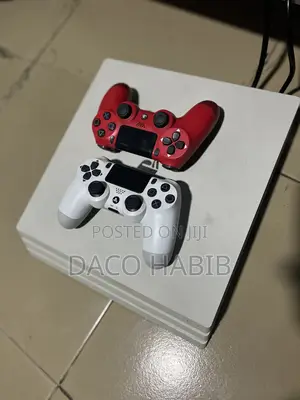 Ps4 Pro 1TB Jailbreak With 2 Controllers