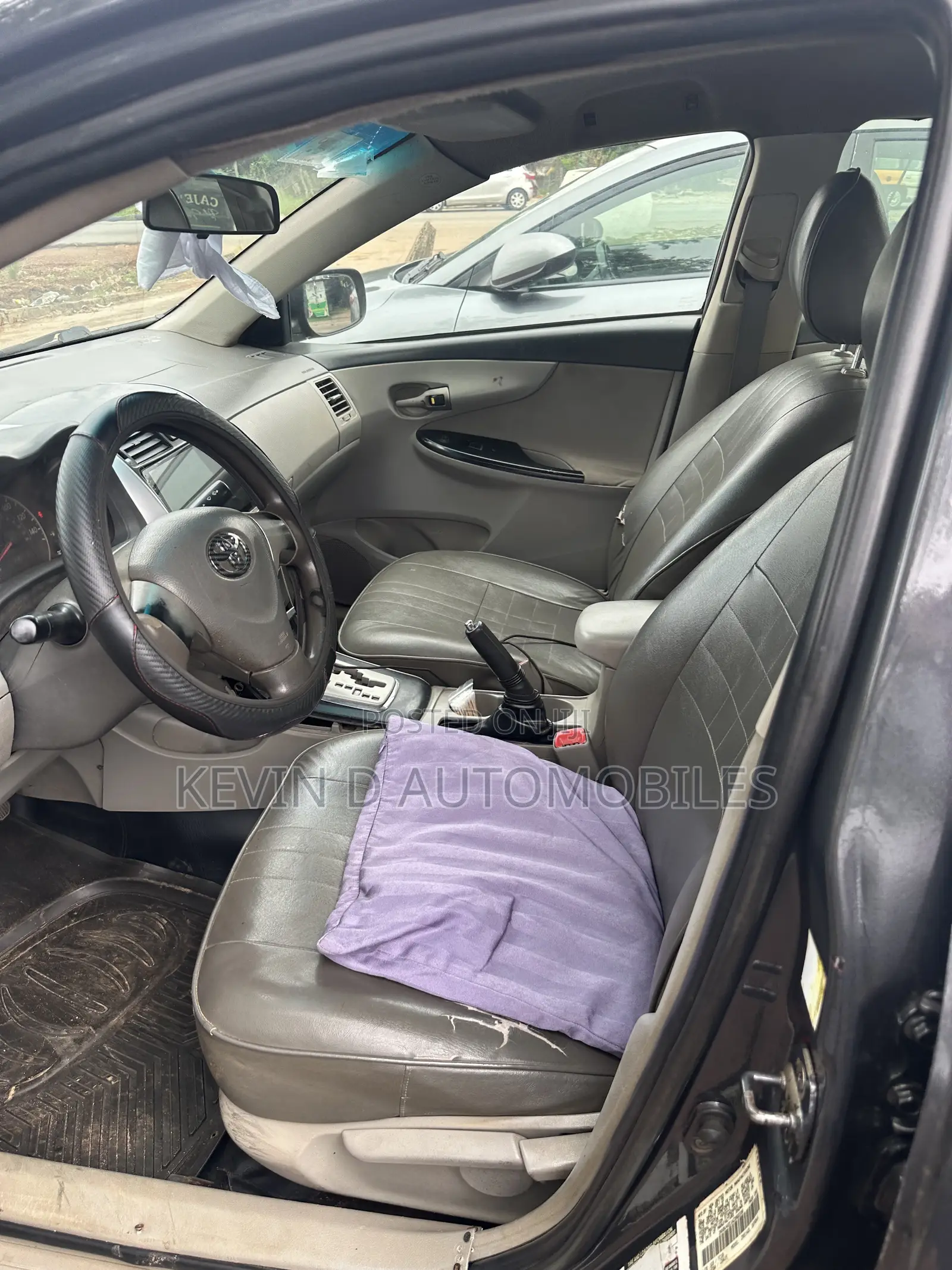 Toyota Corolla LE 4dr Sedan (1.8L 4cyl 4A) 2010 Gray