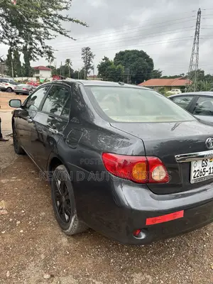 Toyota Corolla LE 4dr Sedan (1.8L 4cyl 4A) 2010 Gray