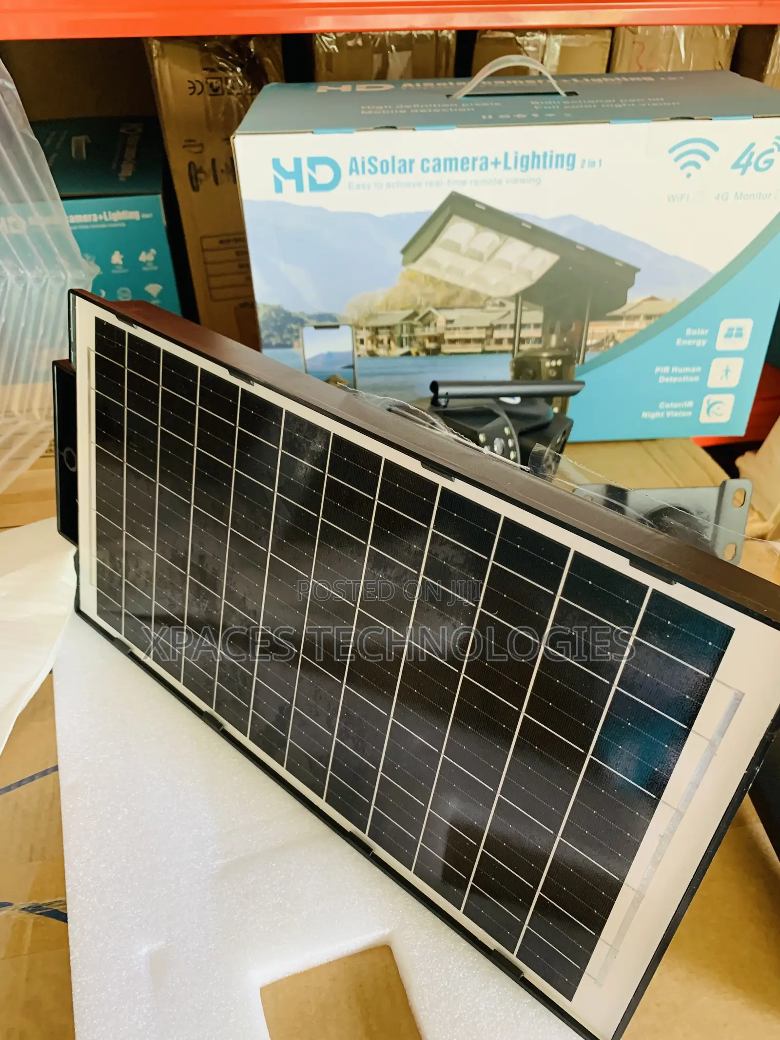 V380 Pro Solar Street Light PTZ Flood Light 4G Outdoor IP66 Camera