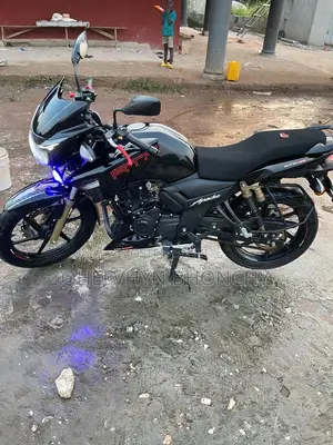 TVS Apache 180 RTR 2025 Black