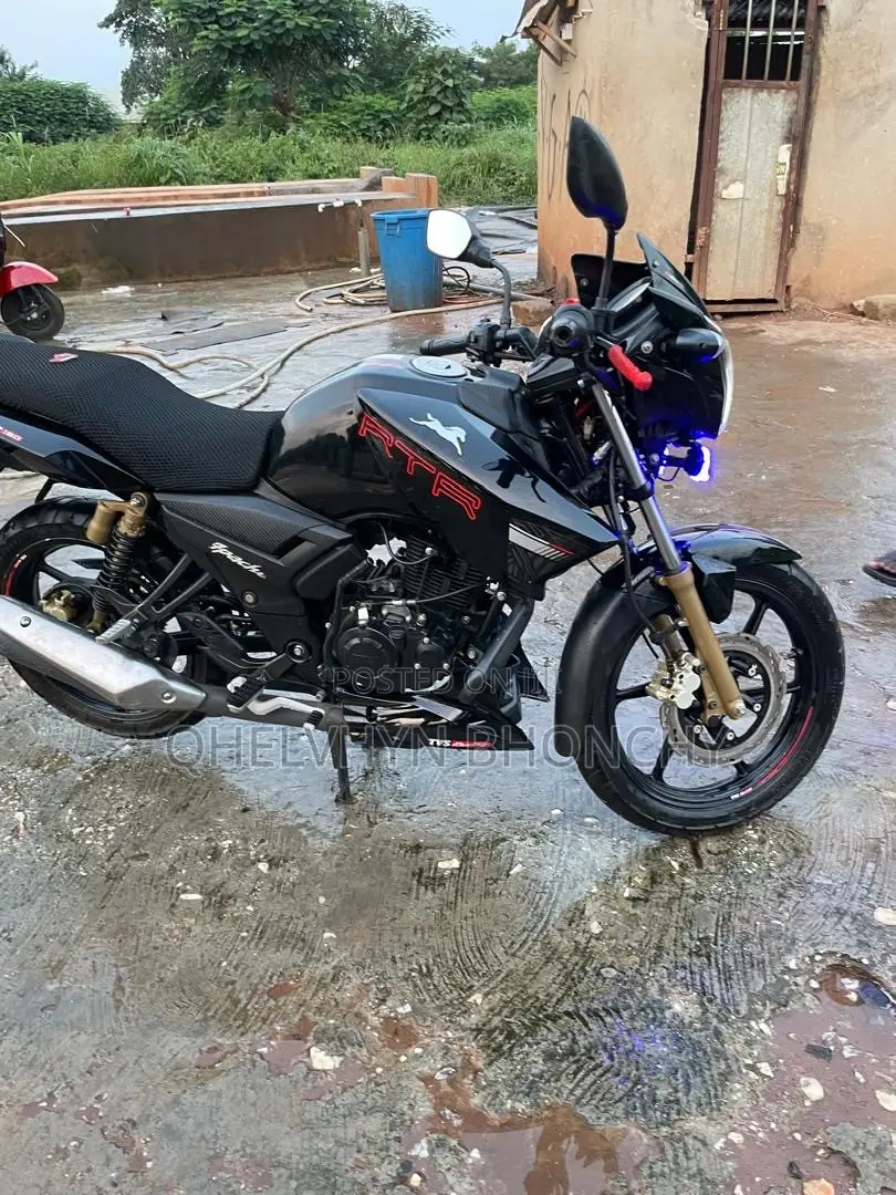 TVS Apache 180 RTR 2025 Black