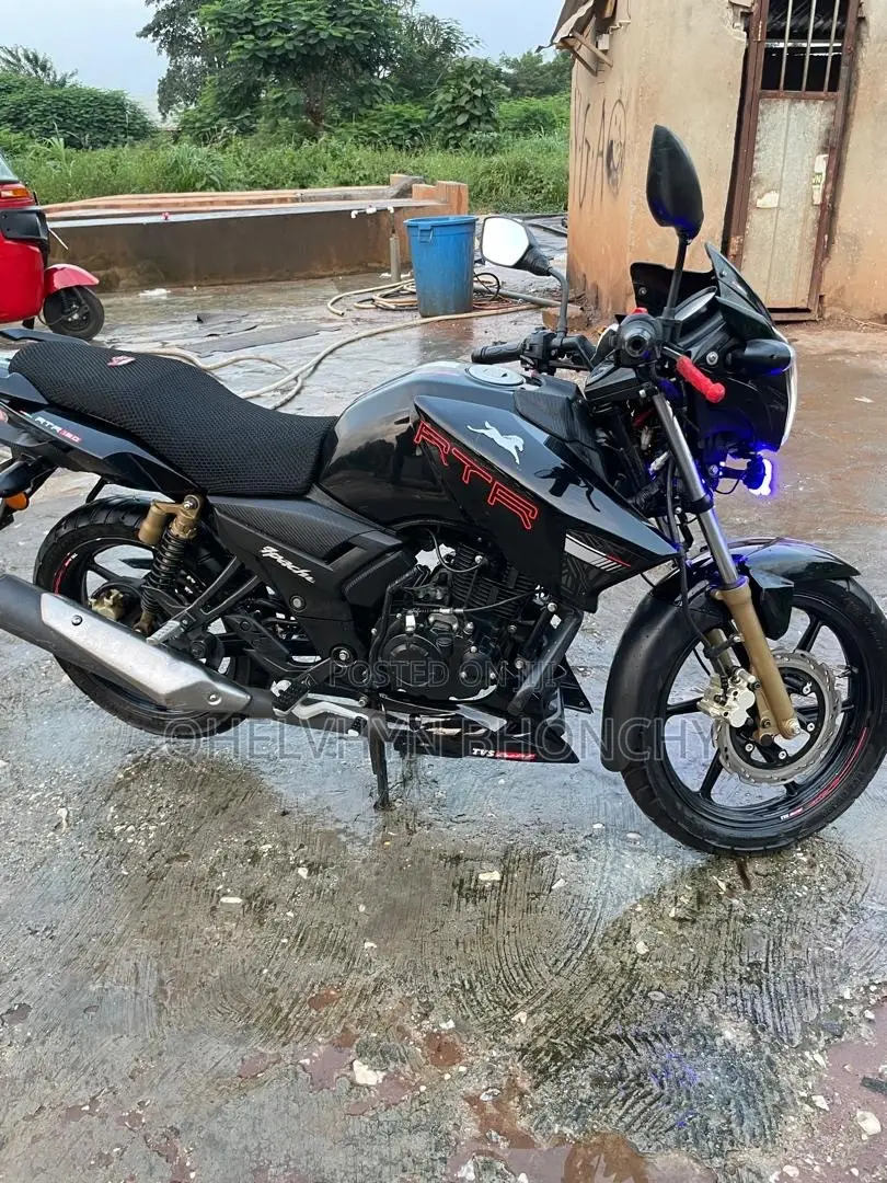 TVS Apache 180 RTR 2025 Black