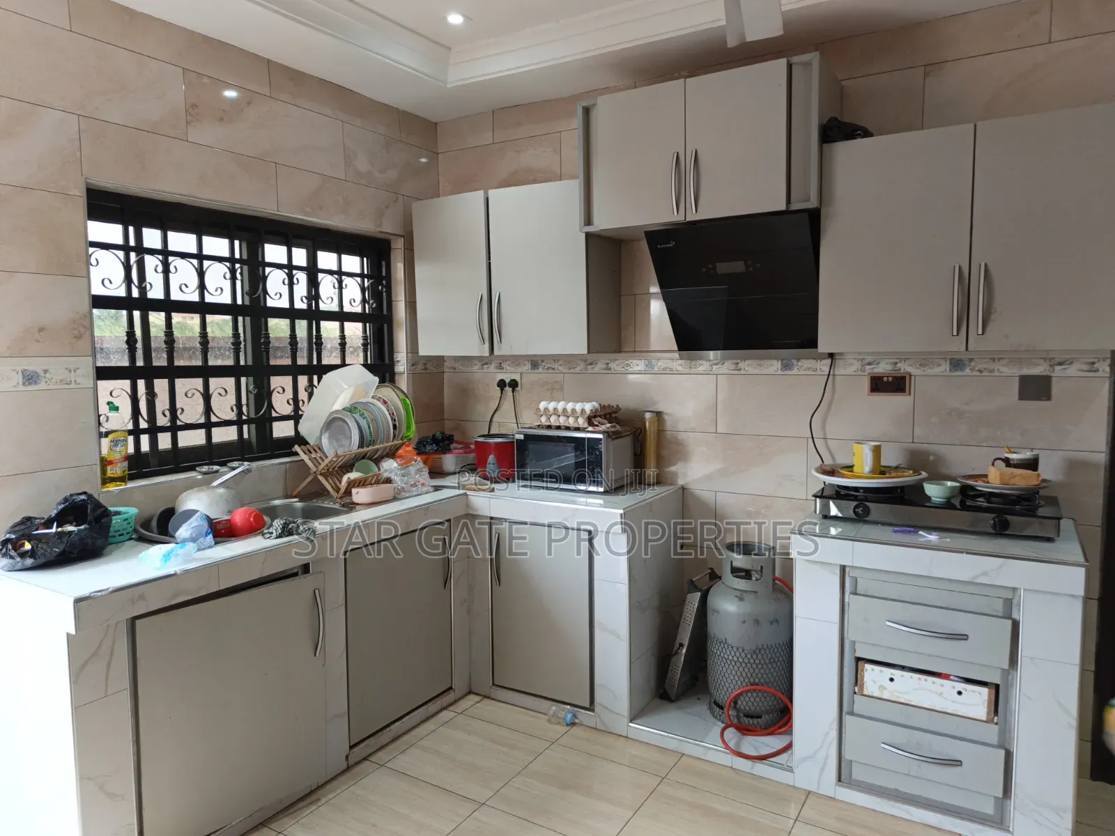 5bdrm House in Kotwi Near Santasi, Kumasi Metropolitan for rent