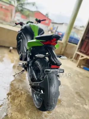 Kawasaki Z400 2020 Green