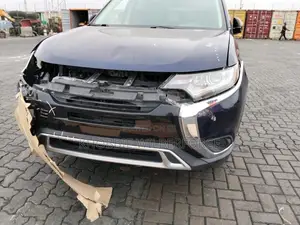 Outlander 2019 Head Light