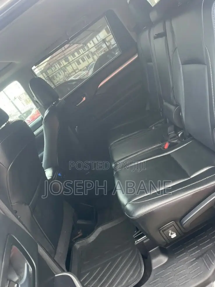 Toyota Highlander XLE 4x2 V6 (3.5L 6cyl 8A) 2018 Silver
