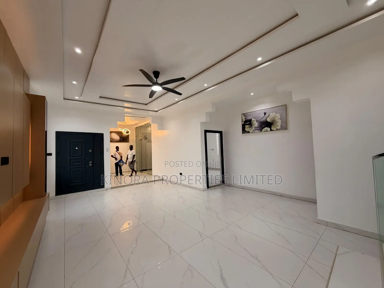 4bdrm Duplex in Lakeside Estate for rent