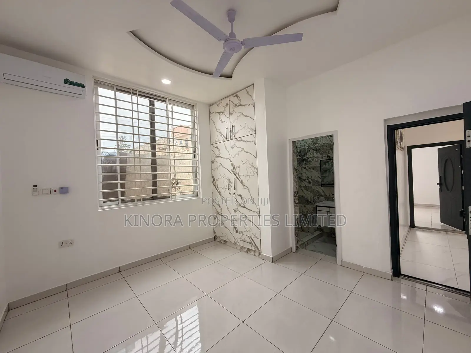 4bdrm Duplex in Lakeside Estate for rent