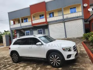 Mercedes-Benz GLB-Class AMG GLB 35 4MATIC 2022 White