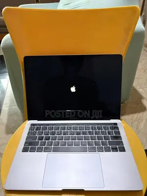 Laptop Apple MacBook Pro 2019 16GB Intel Core i5 SSD 512GB
