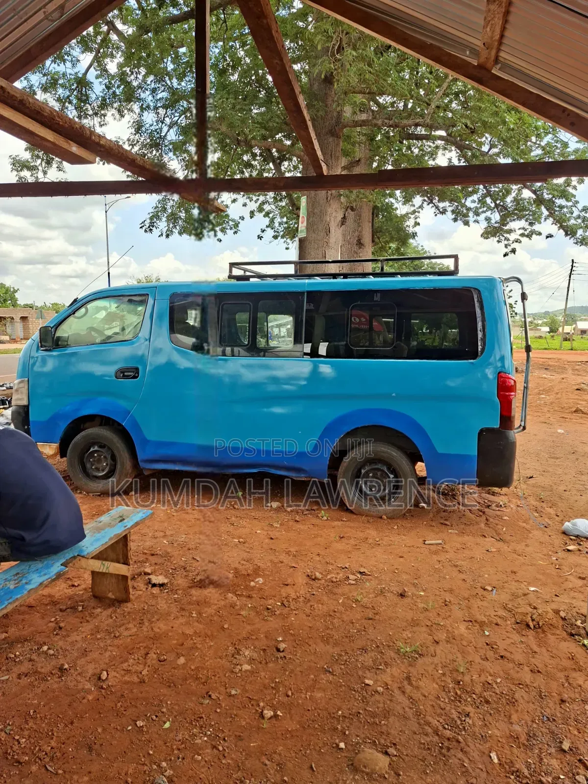 Nissan Caravan (Urvan) 2014 Blue