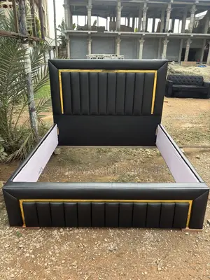 T Style Queensize Bed (Cash on Delivery)