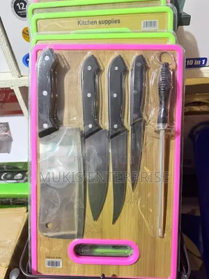 Knives Set With Chopping Board