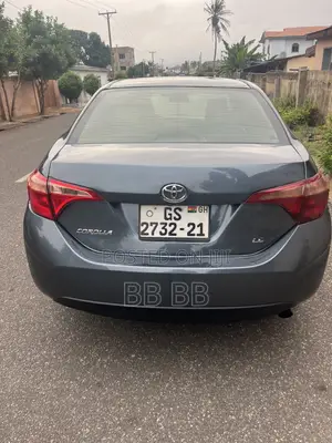 Toyota Corolla 2017 Gray