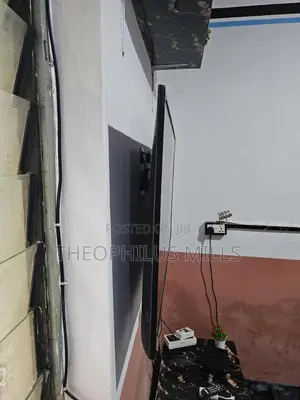 Samsung 49' Uhd Smart TV