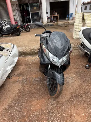Suzuki 2021 Black