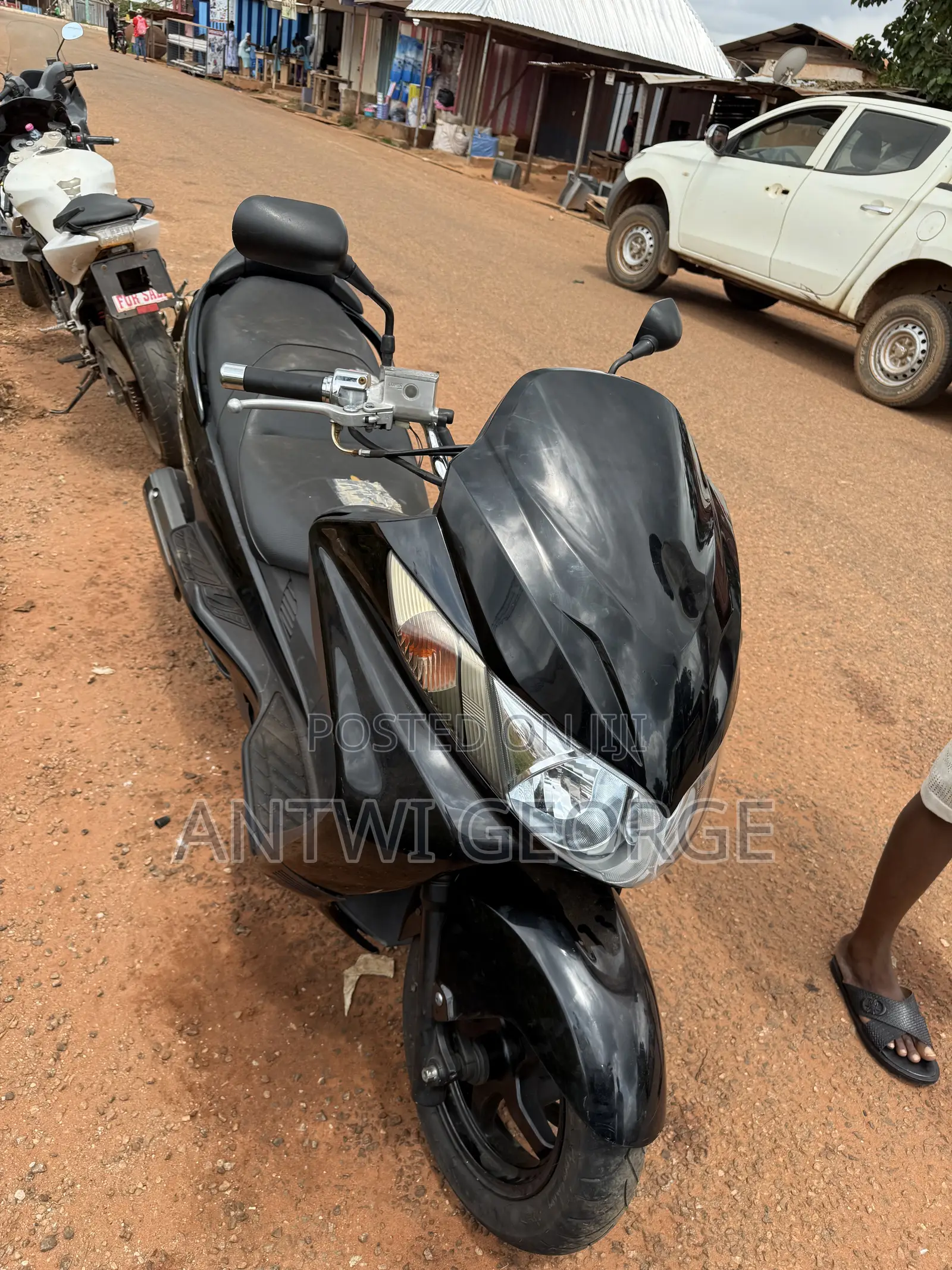 Suzuki 2021 Black