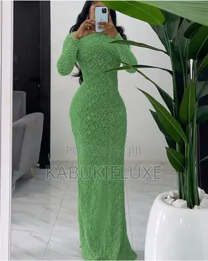 Green Ribbed Round Neck Slim-Fit Hip-Wrapping Long Dress,