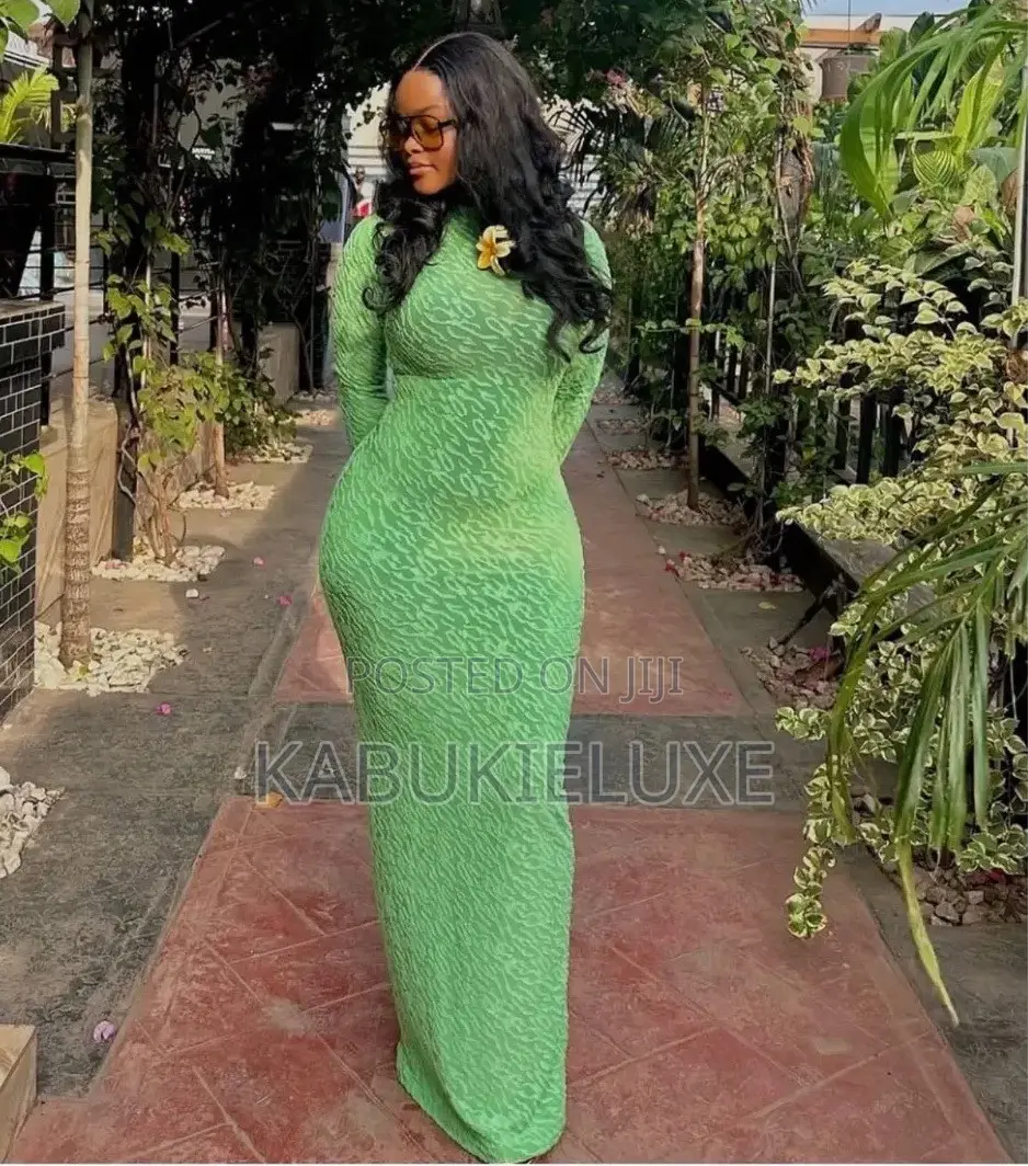 Green Ribbed Round Neck Slim-Fit Hip-Wrapping Long Dress,