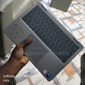 Laptop Dell Inspiron 14 7440 2-in-1 8GB Intel Core 5 SSD 256GB