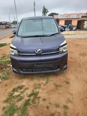 Toyota Voxy 2012 Black
