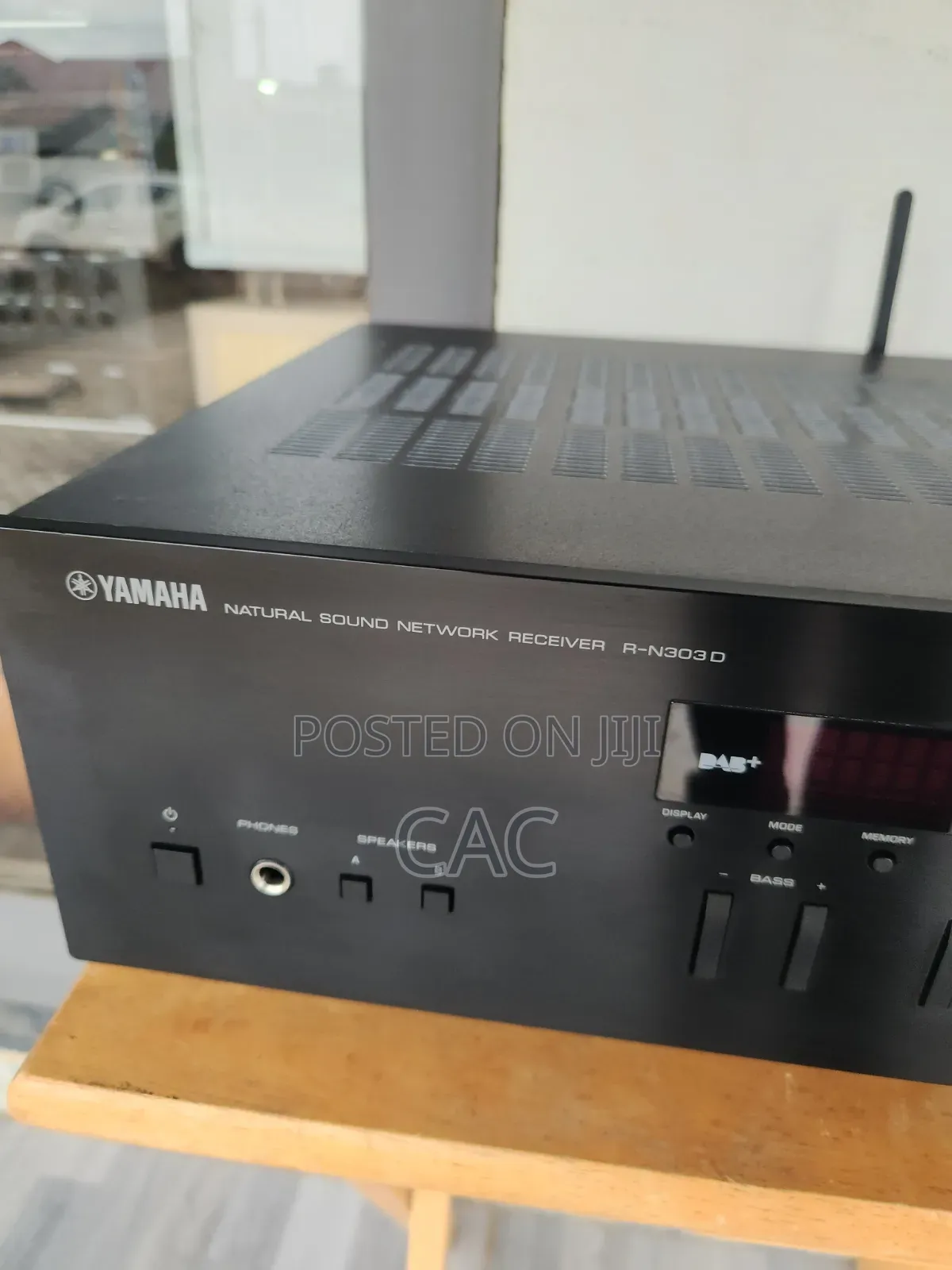 Yamaha Network Receiver R-N303d Bluetooth Wifi