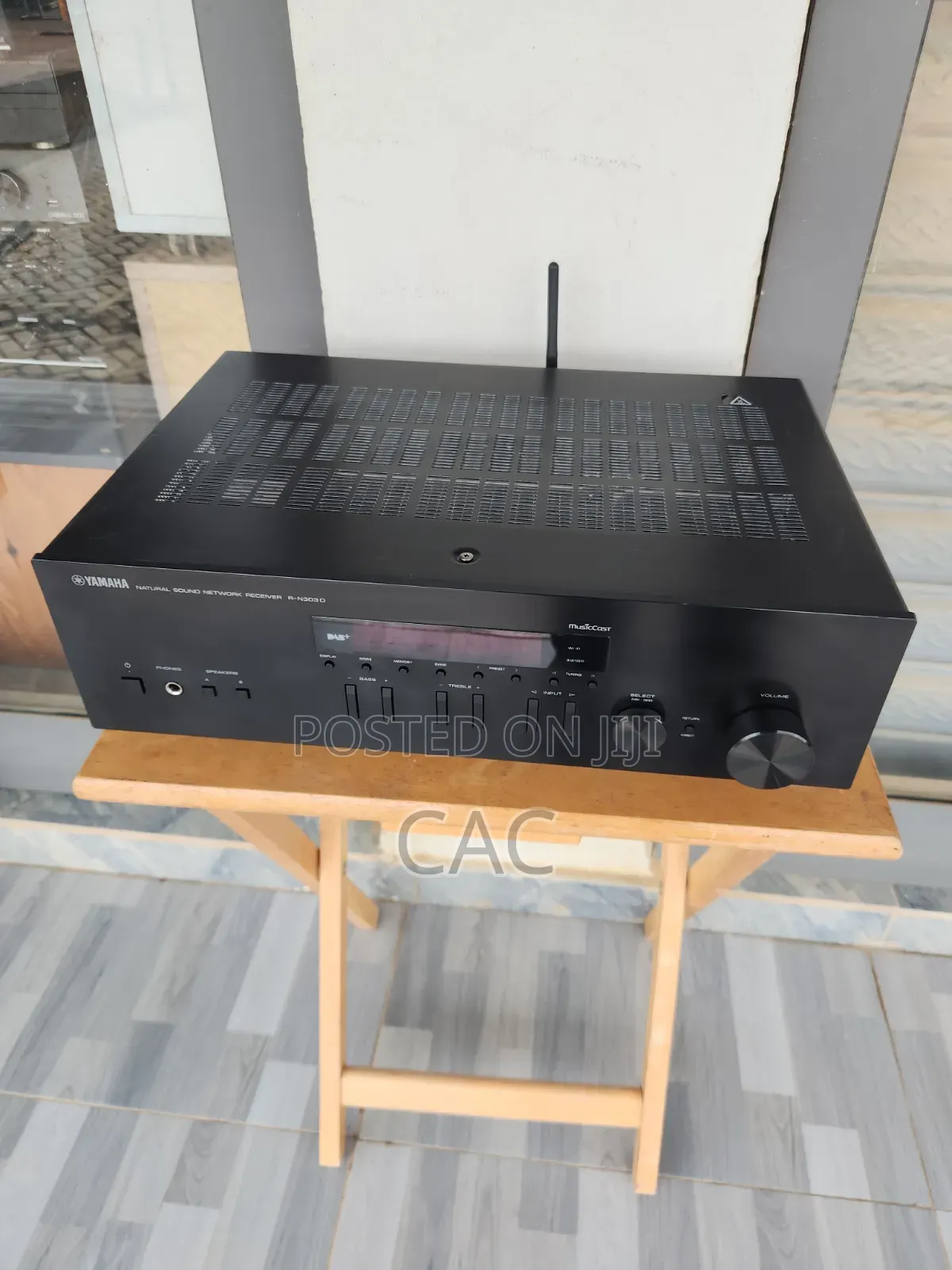 Yamaha Network Receiver R-N303d Bluetooth Wifi