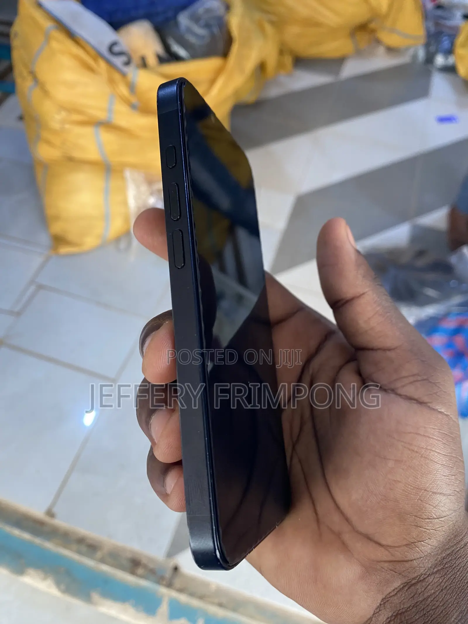 Apple iPhone 16e 128 GB Black