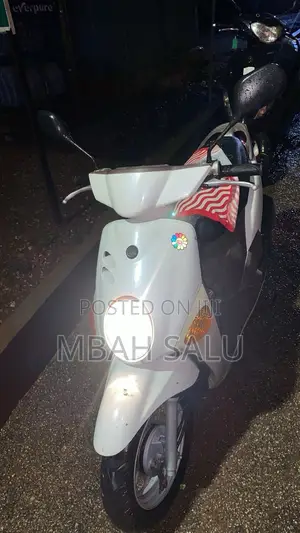 Yamaha 2022 White