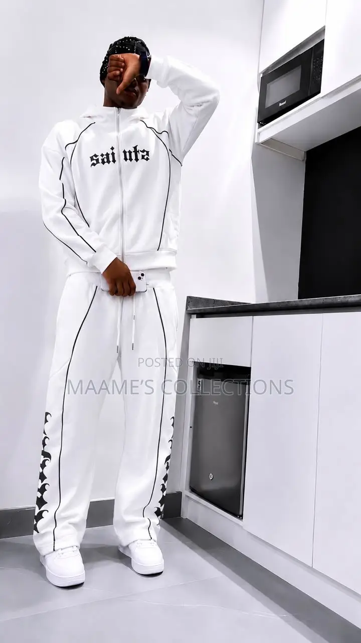 Men’s Trendy Hoodie and Jogger Set–Casual Wear (High Quality Material)