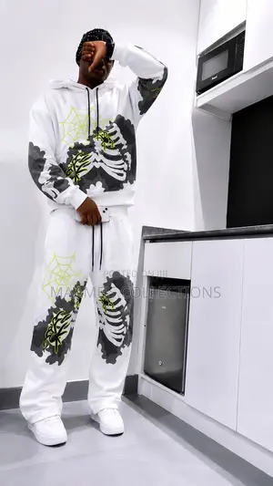 Men’s Trendy Hoodie and Jogger Set–Casual Wear (High Quality Material)
