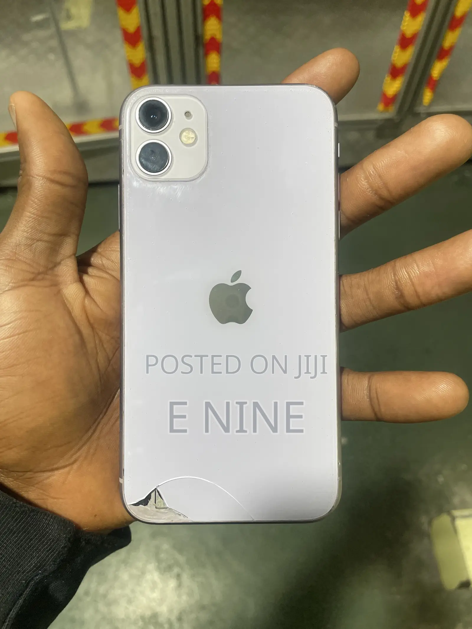 Apple iPhone 11 64 GB Purple