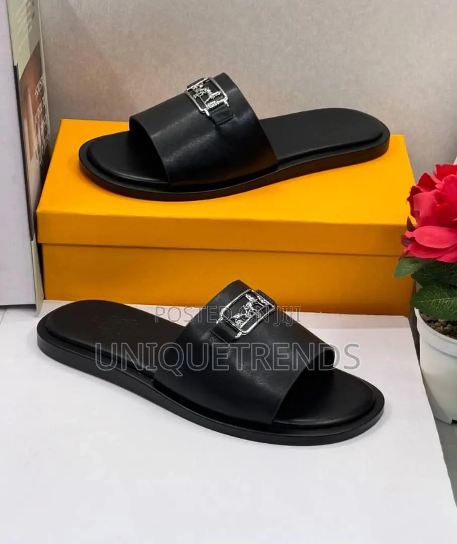 Quality HERMES Leather Slippers (Black)