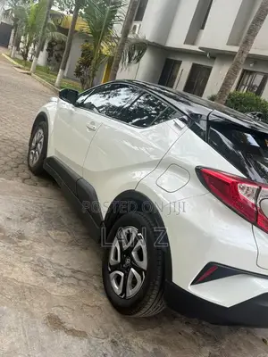 Toyota C-HR 2021 White