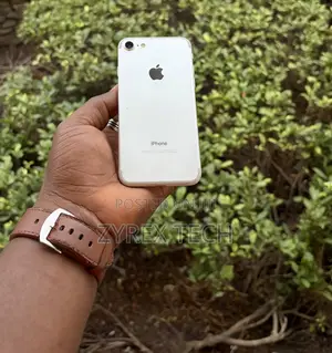 Apple iPhone 7 32 GB Gray