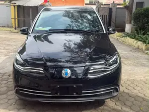 Denza N9 2.0 Hybrid AWD 2025 Black
