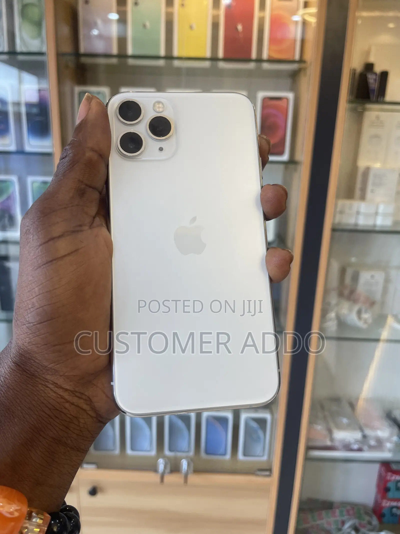 New Apple iPhone 11 Pro 256 GB Gold