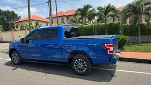 Ford F-150 2020 Blue