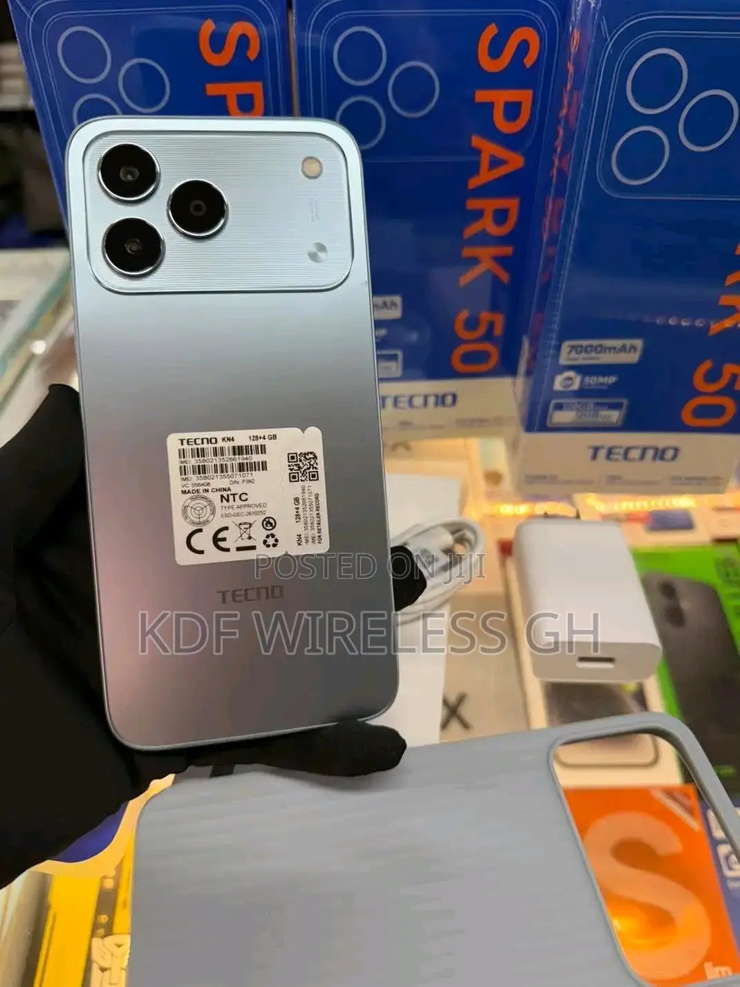 New Tecno Spark 50 128 GB Silver