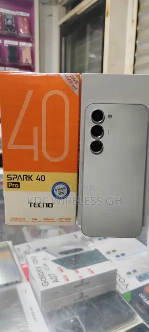New Tecno Spark 40 Pro 256 GB Silver