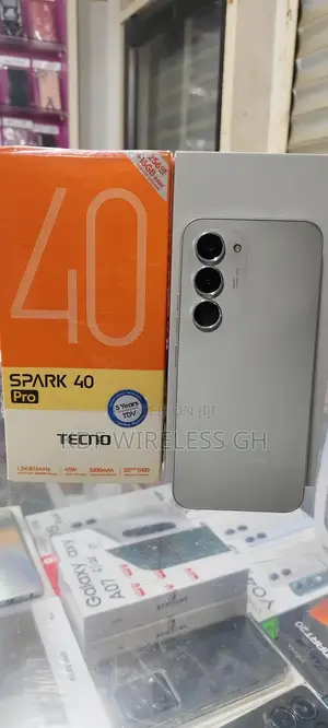 New Tecno Spark 40 Pro 256 GB Silver