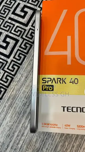 New Tecno Spark 40 Pro 256 GB Silver