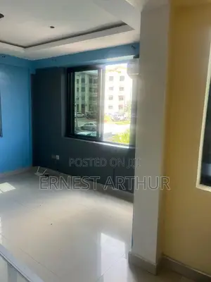 3bdrm Block of Flats in Ssnit Flats for sale
