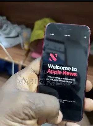 Apple iPhone SE (2020) 64 GB Red