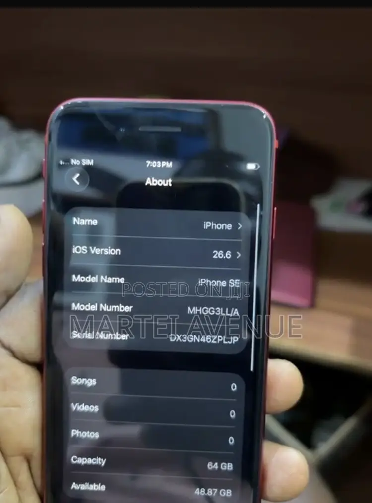 Apple iPhone SE (2020) 64 GB Red