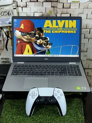Laptop Dell Inspiron 15 5593 8GB Intel Core i7 HDD 1T