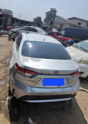2019- Toyota Corolla Heated Back Window Back Glass Available