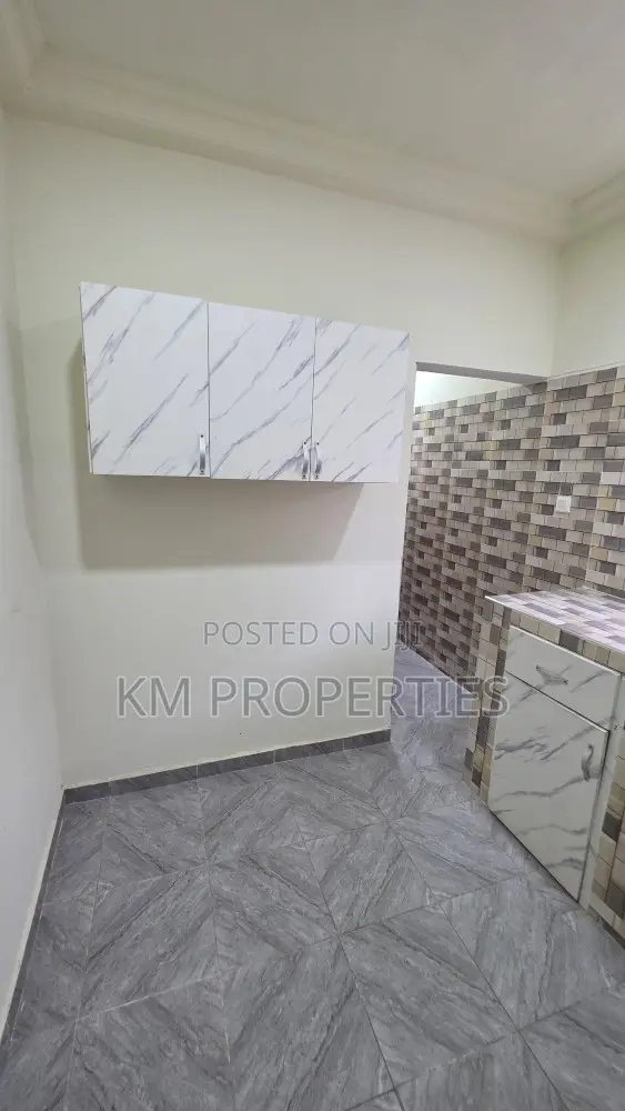 2bdrm Apartment in North Legon for rent