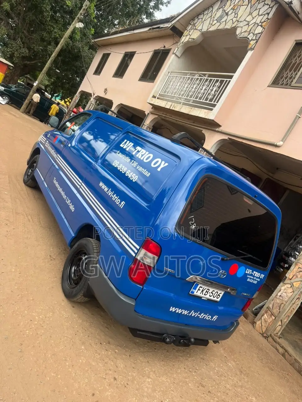 Toyota HiAce 2011 Blue